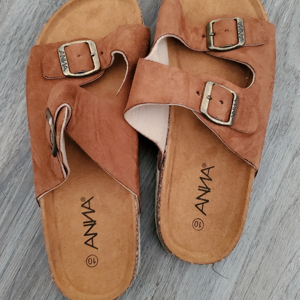 Anna Camel-colored Footbed sandals